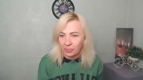 Amanda online show from March 10, 7:33 am