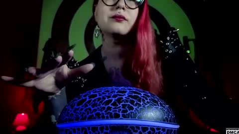 Goddess Amanita online show from April 21, 8:10 am