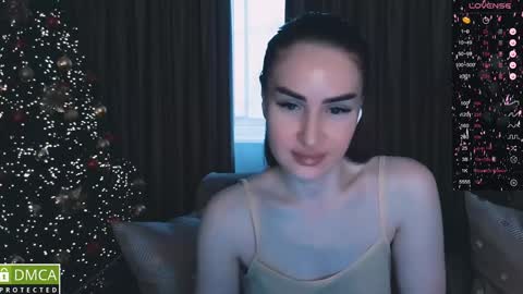 Snapshot of amara_campbell chatting on December 28, 3:15 am amara campbell online show from December 28, 3:15 am
