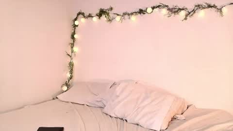 Amara Vega  online show from April 25, 1:41 pm