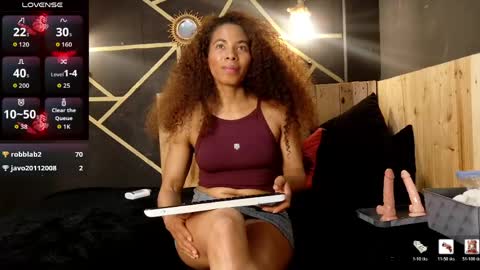 amara_vex online show from May 12, 4:13 pm