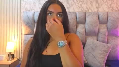 amarahanks_ online show from November 19, 7:36 pm