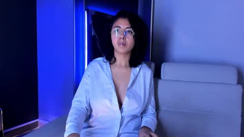 Emily online show from September 18, 3:21 pm