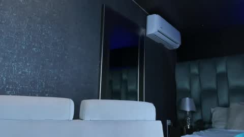 Emily online show from April 27, 11:51 am