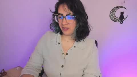 Snapshot of amaryllis_vizcaya chatting on December 28, 11:05 pm Katt online show from December 28, 11:05 pm