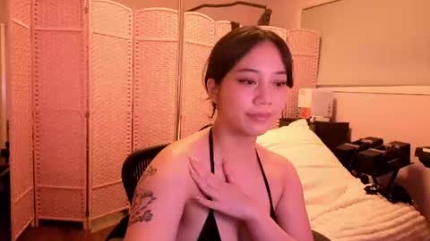 leash online show from August 9, 3:56 am