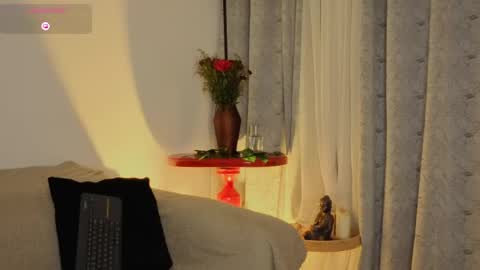 Amatista online show from April 25, 2:25 am