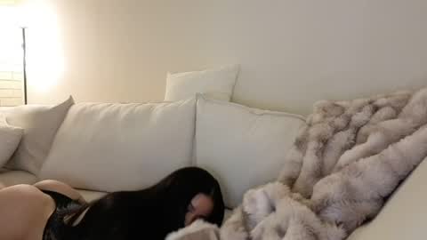 amaya_floress online show from May 17, 7:18 am