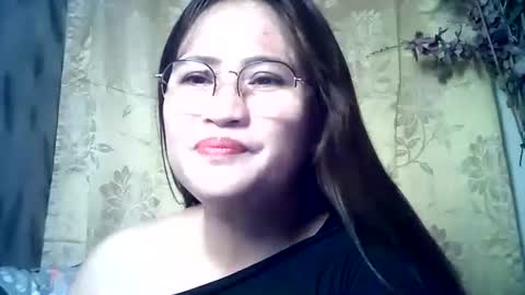 amazing angel online show from November 23, 5:03 pm