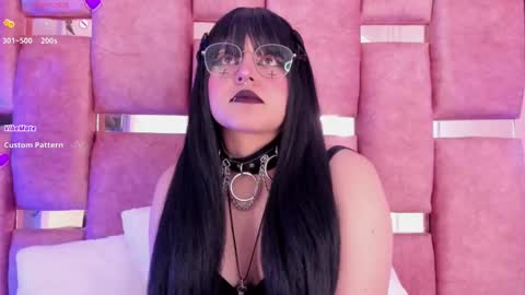 Snapshot of ambar_devon chatting on September 23, 7:01 pm online show from September 23, 7:01 pm