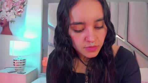 Snapshot of ambar_devon chatting on December 22, 6:48 pm online show from December 22, 6:48 pm