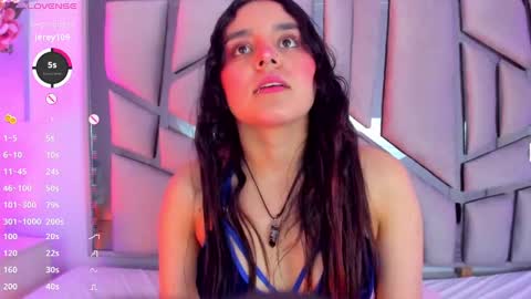 Snapshot of ambar_devon chatting on February 6, 7:18 pm online show from February 6, 7:18 pm
