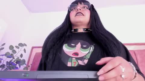 Snapshot of ambar_devon chatting on September 27, 7:32 pm online show from September 27, 7:32 pm