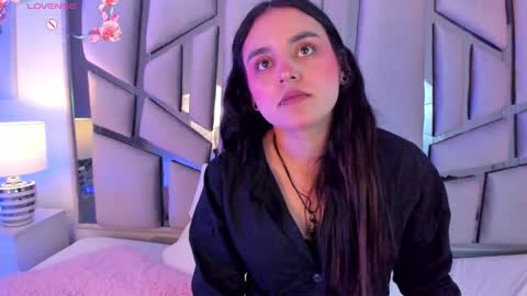 Snapshot of ambar_devon chatting on January 22, 7:45 pm online show from January 22, 7:45 pm