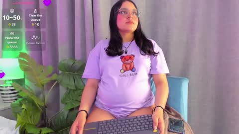   online show from March 11, 7:38 pm