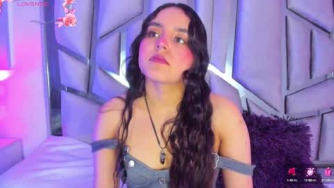 Snapshot of ambar_devon chatting on March 6, 6:48 pm online show from March 6, 6:48 pm