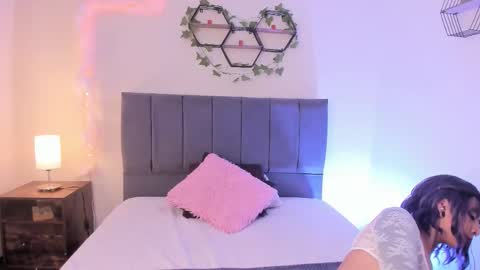 ambar_gh1 online show from December 1, 7:38 pm