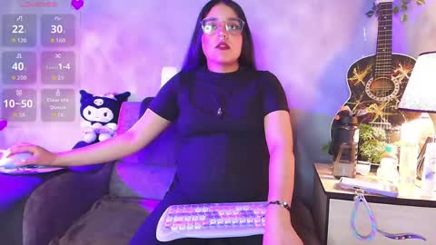 ambardevon_x online show from May 18, 9:10 pm