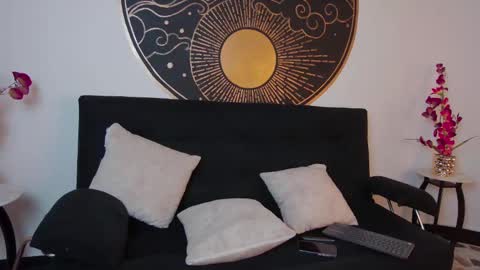 Ambar online show from February 18, 8:04 pm