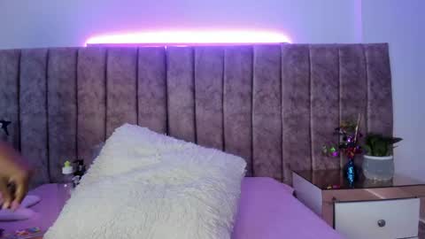  Amber  online show from April 20, 1:47 pm