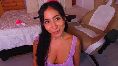 amber_curly online show from December 4, 10:21 pm