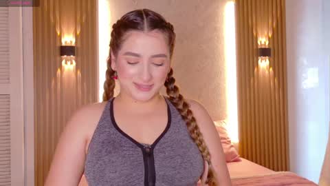 Amber online show from April 27, 3:31 pm