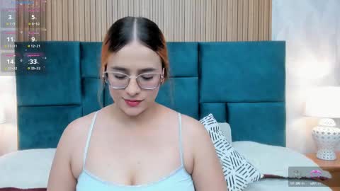 Snapshot of amber_kiss_ chatting on October 6, 6:34 pm Emily online show from October 6, 6:34 pm