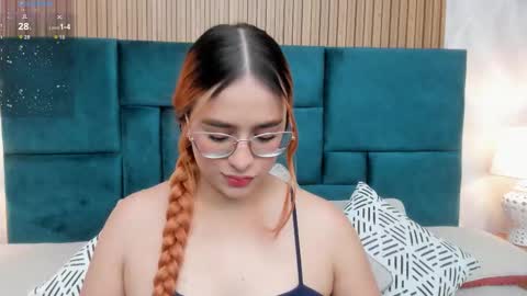 Snapshot of amber_kiss_ chatting on October 3, 7:08 pm Emily online show from October 3, 7:08 pm