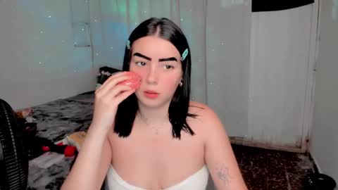 amber online show from February 8, 9:36 pm