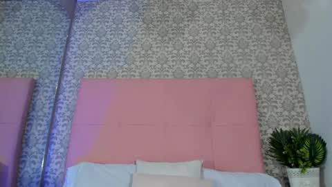 Amber Novoa online show from March 11, 1:03 pm