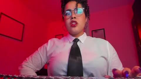 Snapshot of amber_smith20 chatting on January 18, 12:24 am find me here --- online show from January 18, 12:24 am