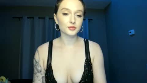 amberkinsley online show from March 7, 7:26 am