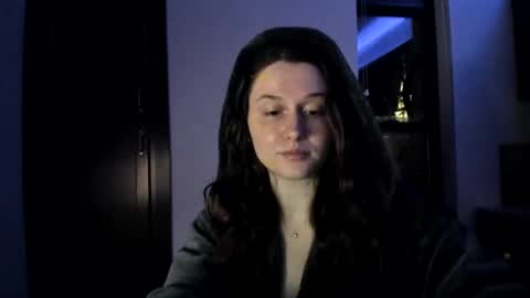 amberkinsley online show from December 15, 7:46 am