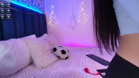 Snapshot of ambermoss_ chatting on December 14, 4:12 am Amber online show from December 14, 4:12 am