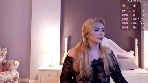 Amberseyes online show from December 10, 8:30 am