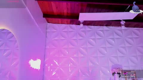 Amber online show from April 10, 10:05 pm