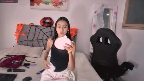 Snapshot of amberx_sweet chatting on October 23, 7:20 pm Amber online show from October 23, 7:20 pm