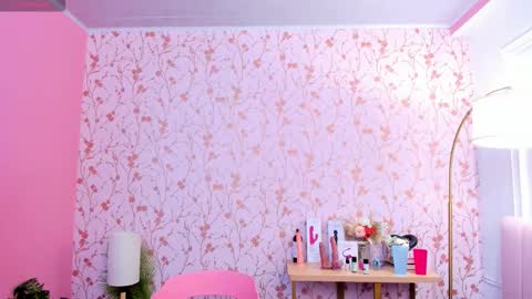 Amelia Adams online show from September 27, 6:59 pm