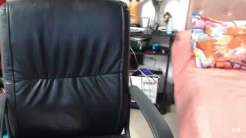 amelia online show from April 17, 11:51 pm