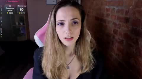 amelia_meili online show from April 25, 1:36 pm
