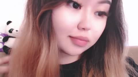 Amelia online show from April 30, 8:57 pm