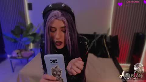 Amelianaughty  online show from June 11, 2:53 am