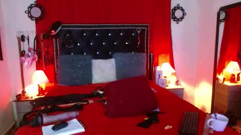 amelie__martinez online show from October 27, 1:06 pm