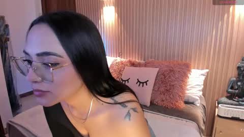 Amelie online show from April 23, 1:14 am