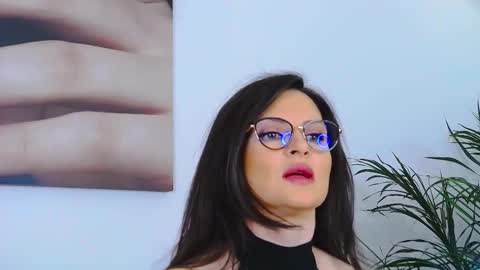 Amelie online show from December 16, 5:02 am