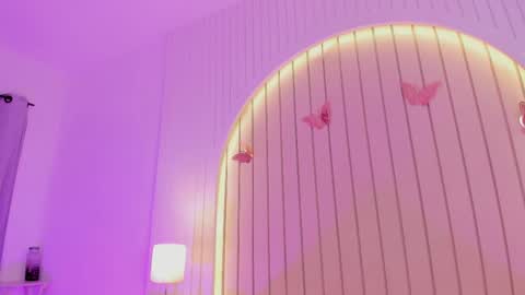 Snapshot of ameliiaa_smith chatting on October 18, 2:36 am Amelia online show from October 18, 2:36 am