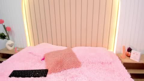 Snapshot of ameliiaa_smith chatting on December 16, 11:18 pm Amelia online show from December 16, 11:18 pm
