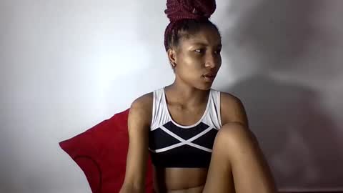 amelisy20005 online show from April 1, 6:49 pm