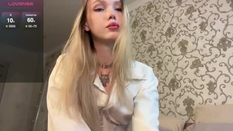 Amelly online show from January 17, 4:47 pm