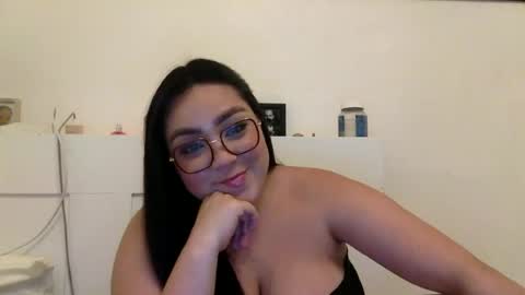 ami_rosee online show from July 25, 11:01 pm
